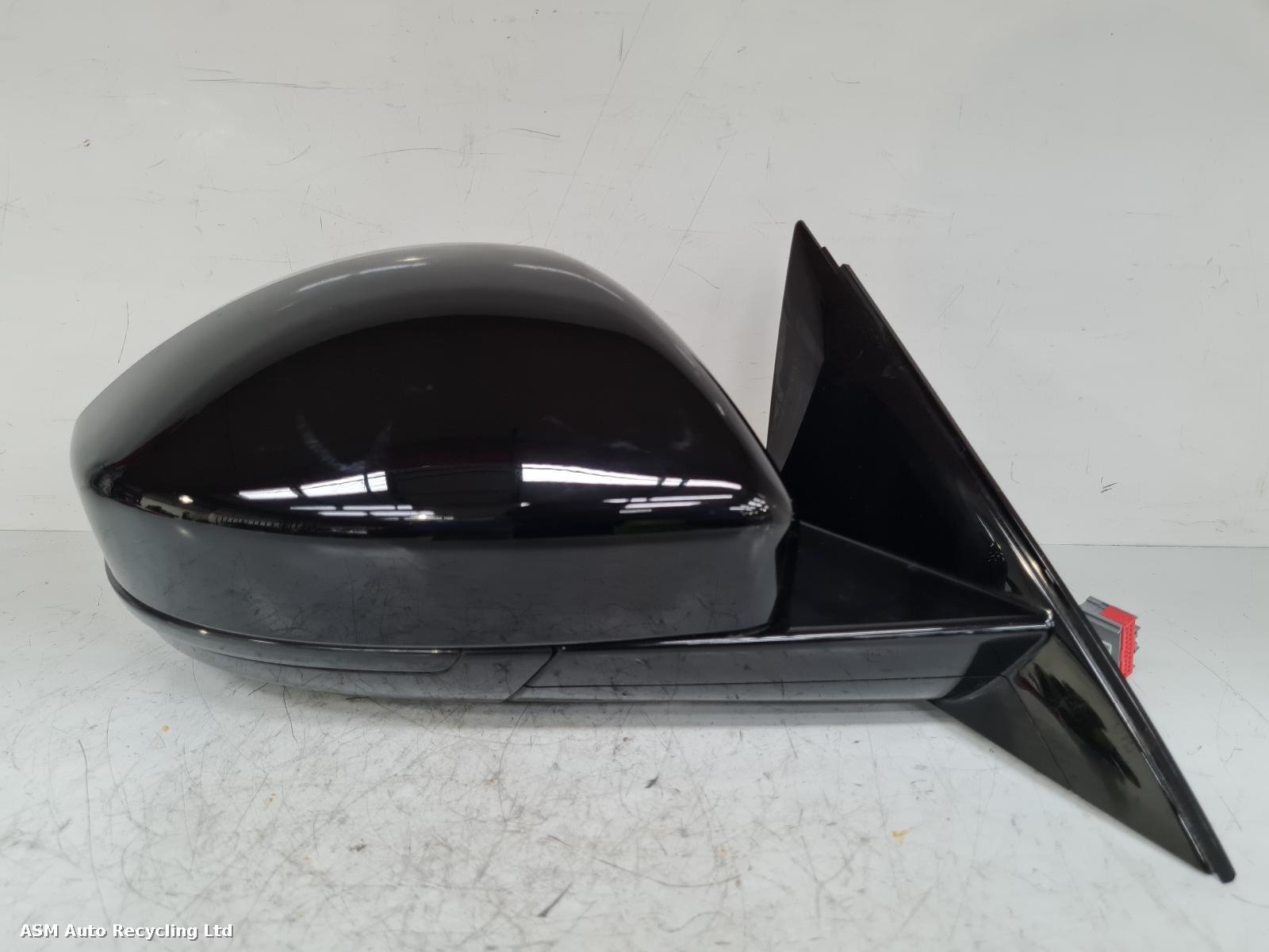 View Auto part R Door Mirror Land Rover Range Rover Evoque 2023