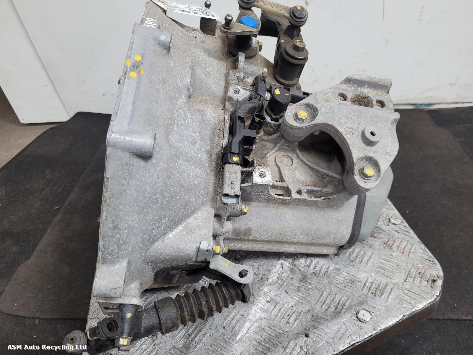 View Auto part Gearbox Peugeot 208 2018