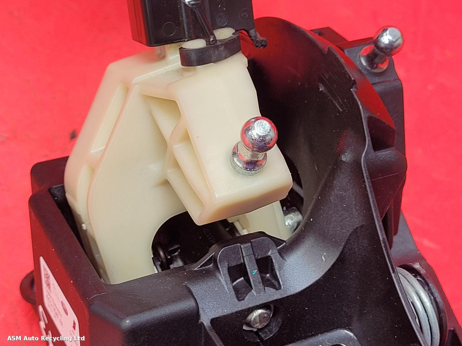 View Auto part Gear Stick/Shifter Land Rover Discovery Sport 2020