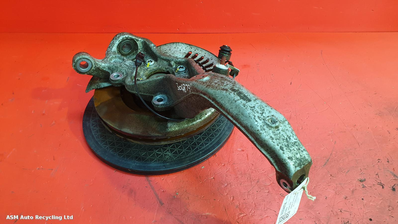 View Auto part RF Hub/Stub Axle Assembly Land Rover Range Rover Velar 2020