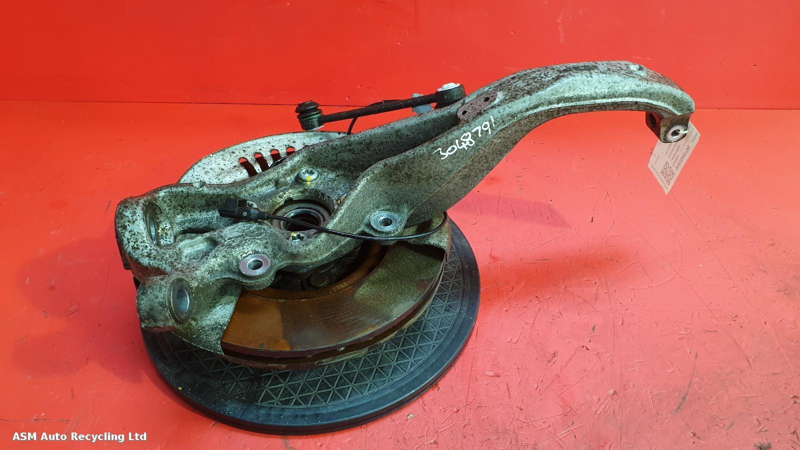 View Auto part RF Hub/Stub Axle Assembly Land Rover Range Rover Velar 2020