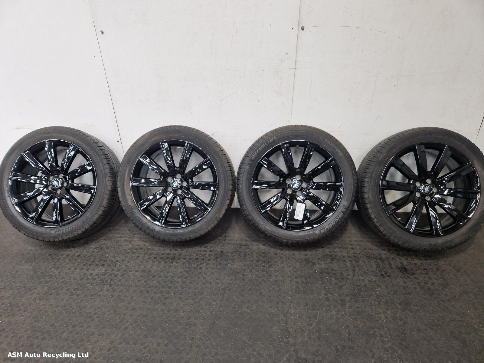 View Auto part Wheel Set Land Rover Range Rover Velar 2020
