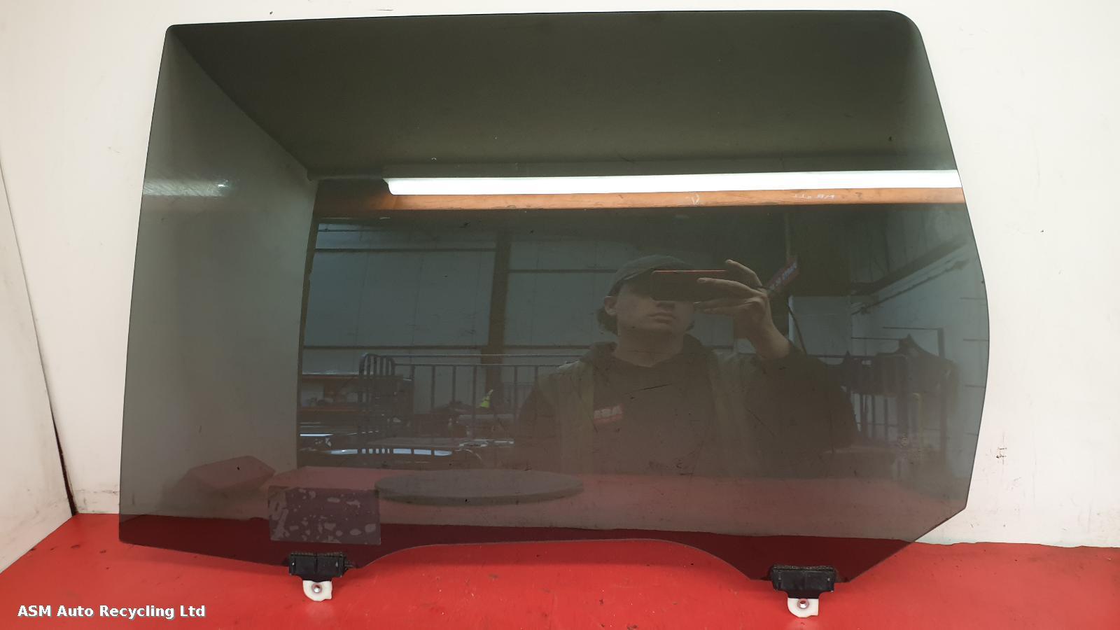 View Auto part LR Door Window Mitsubishi Outlander 2014