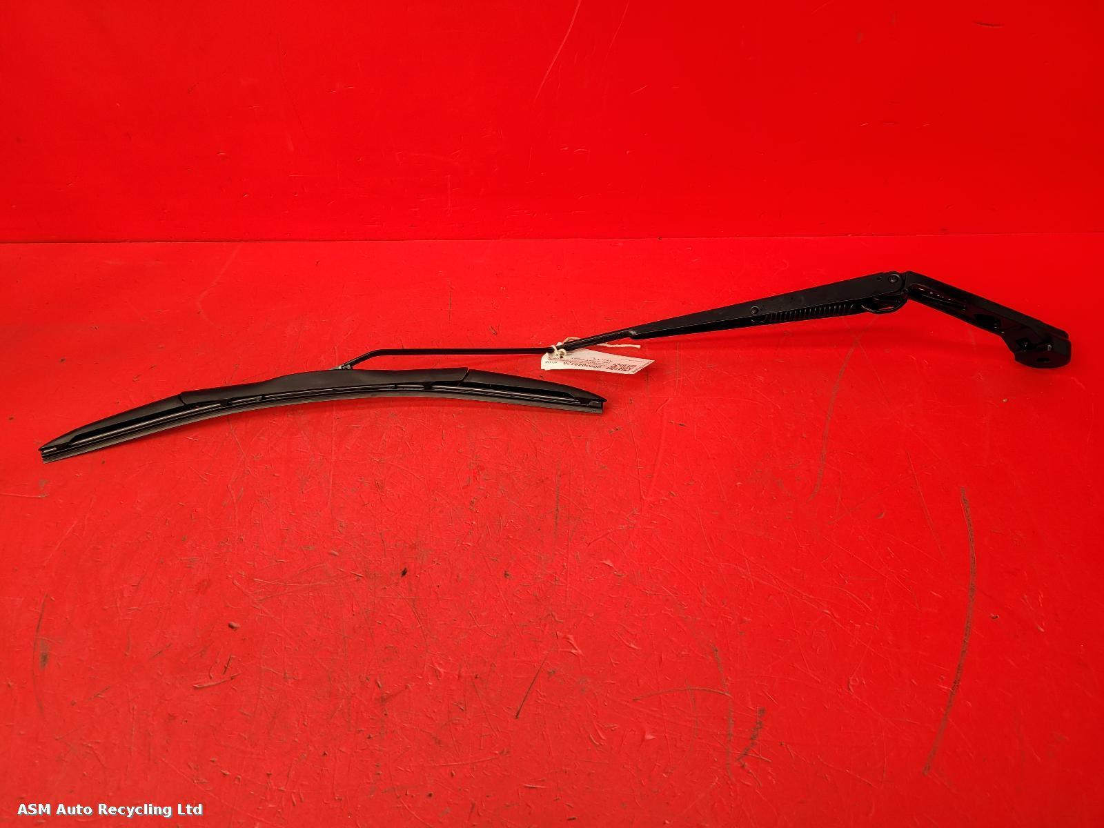 View Auto part Wiper Arm Land Rover Discovery Sport 2020