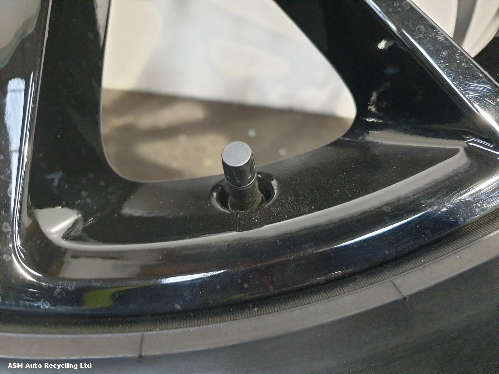 View Auto part Wheel Set Jaguar F-pace 2024