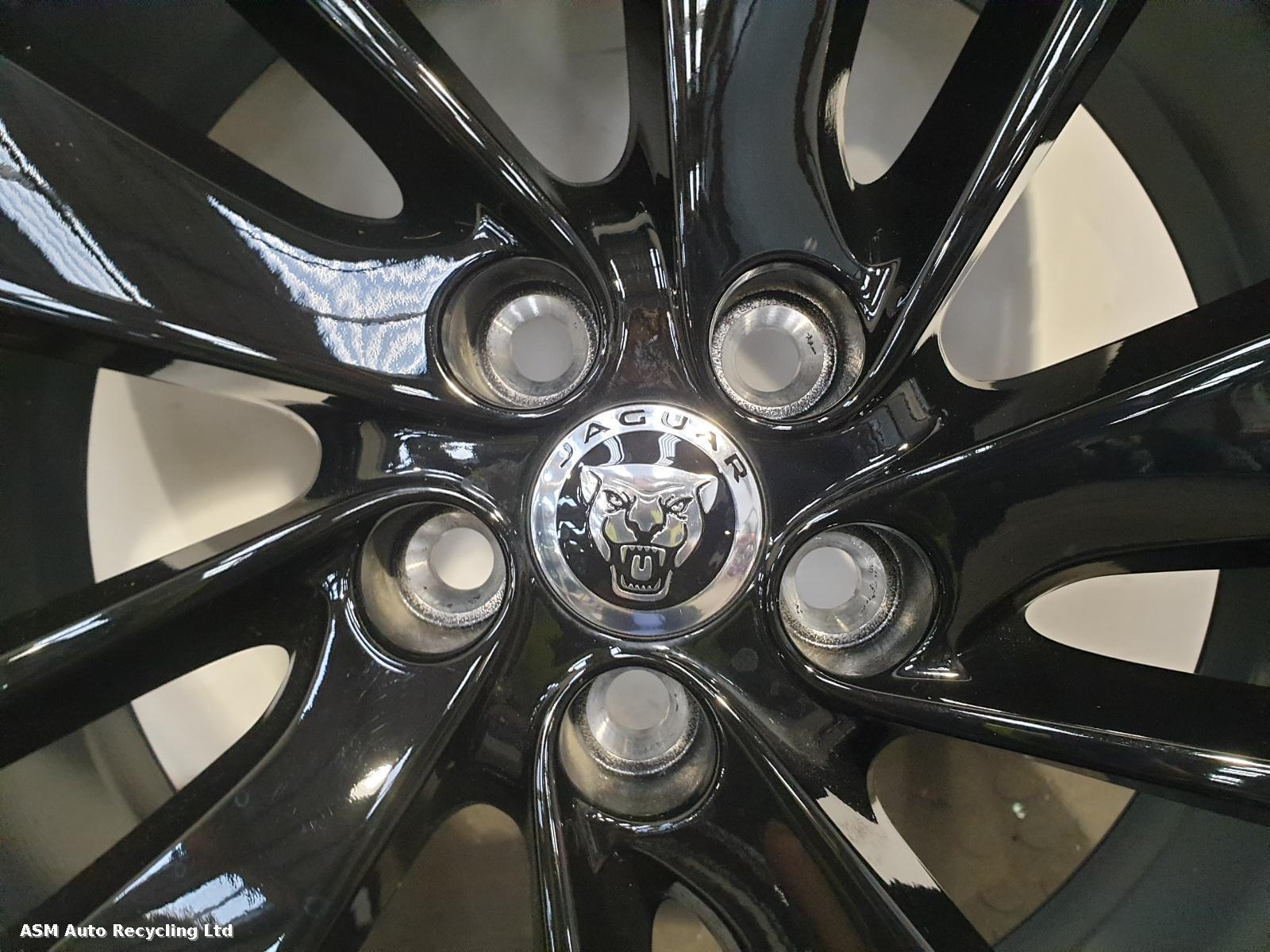 View Auto part Wheel Set Jaguar F-pace 2024