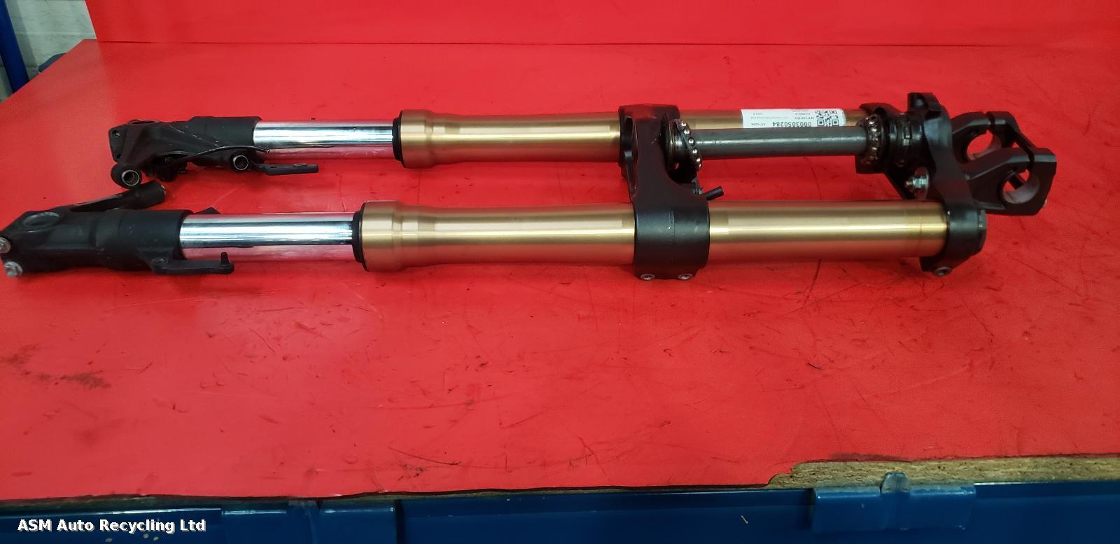 View Auto part FORKS Honda Cb650r 2019