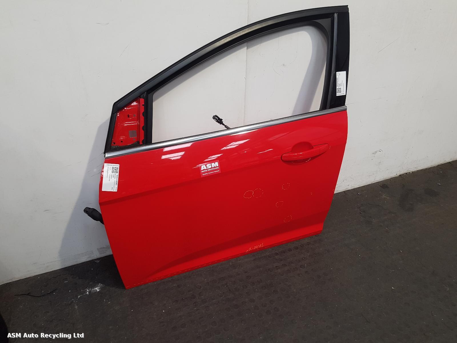 View Auto part L Front Door Ford Focus 2014