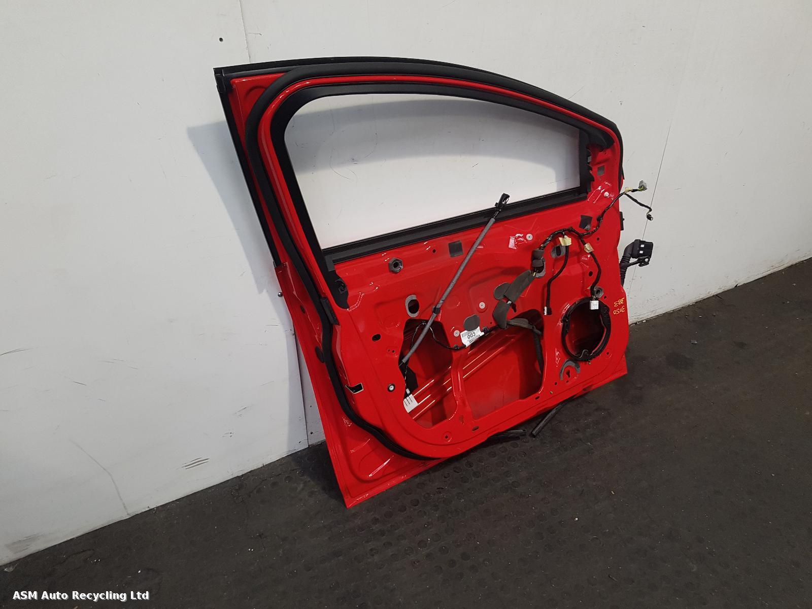 View Auto part L Front Door Ford Focus 2014