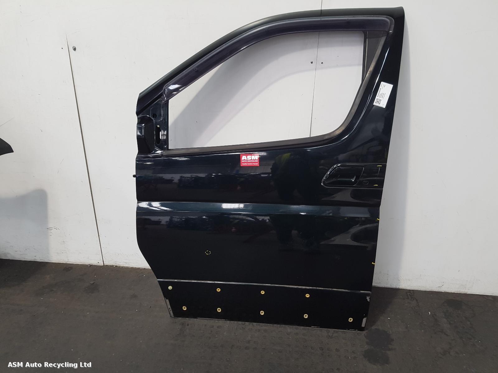 View Auto part L Front Door Nissan Elgrand 2006