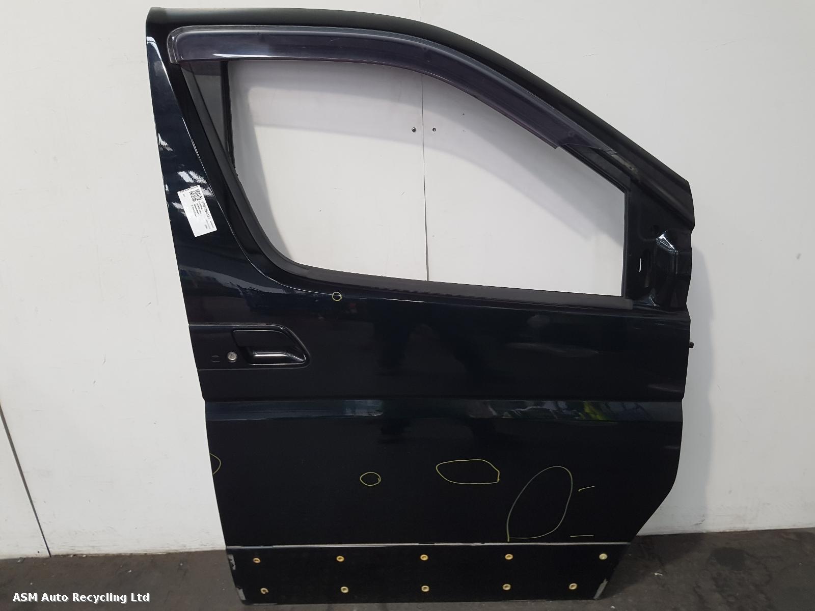 View Auto part R Front Door Nissan Elgrand 2006