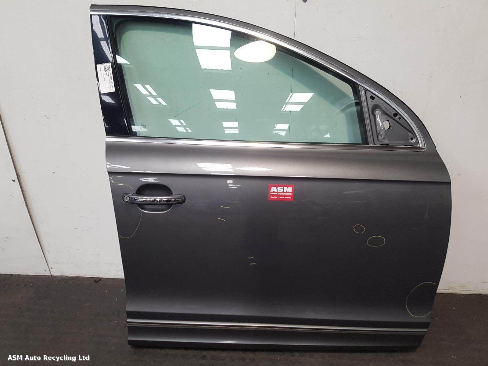 View Auto part R Front Door Audi Q7 2010