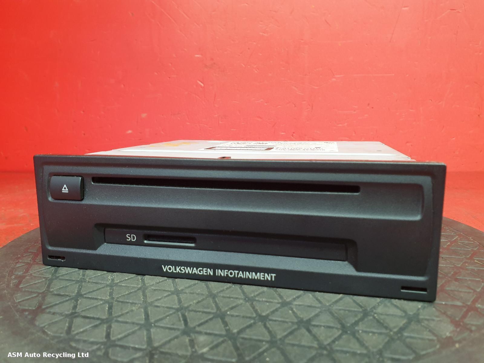 View Auto part A/V Equipment Volkswagen Golf 2015