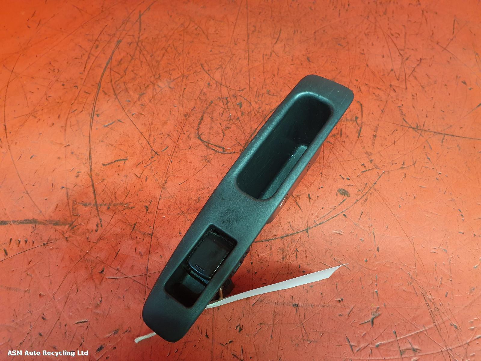View Auto part Elect. Window Switch Nissan Qashqai 2010