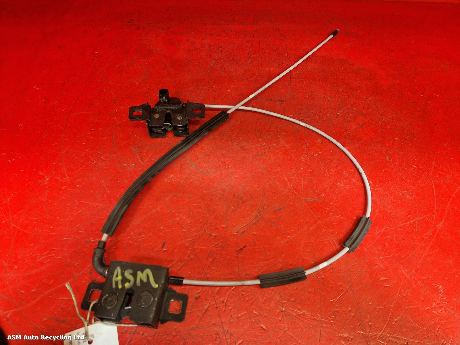 View Auto part Bonnet Latch Land Rover Discovery Sport 2022