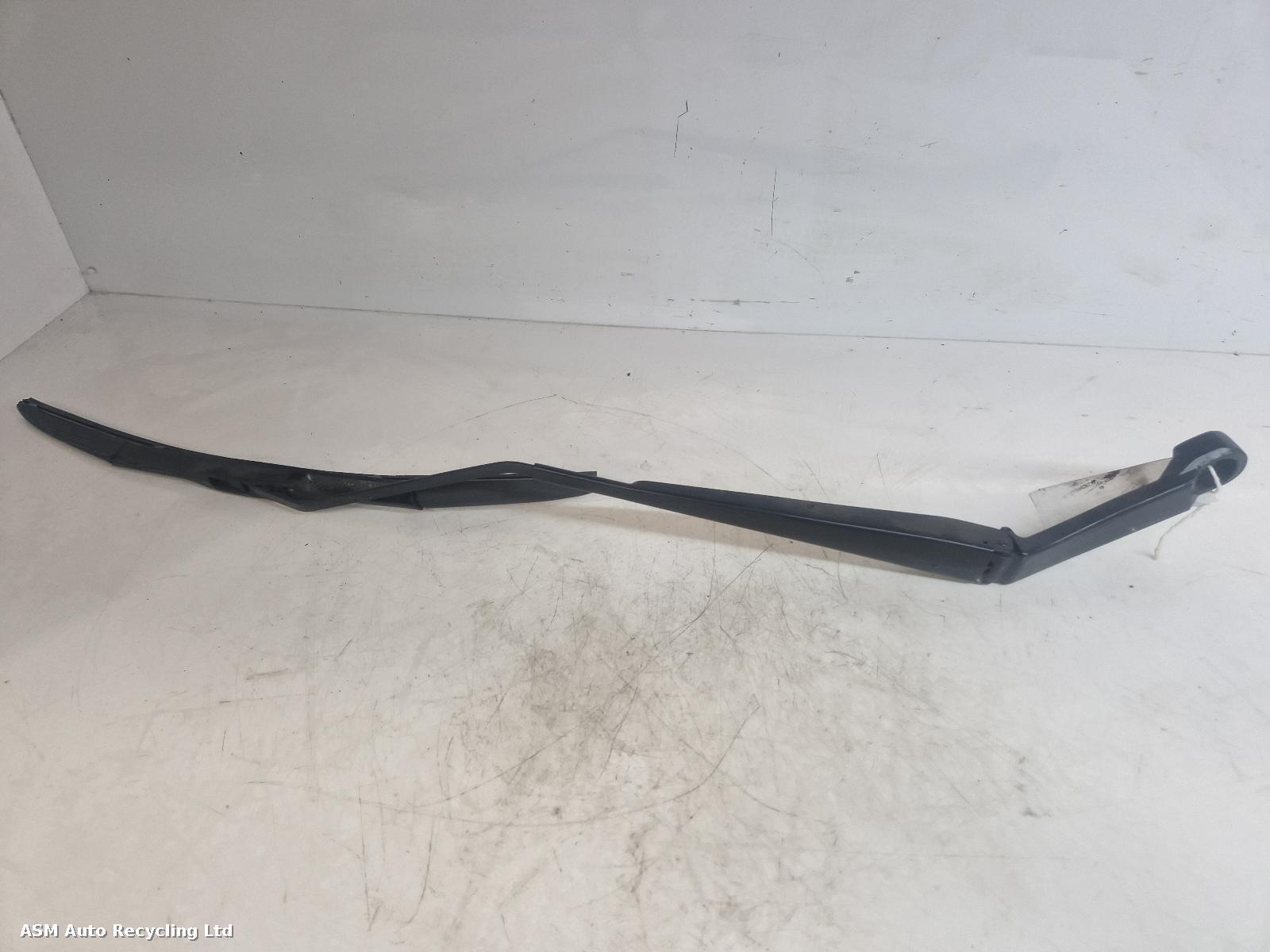 View Auto part Wiper Arm Land Rover Discovery Sport 2022