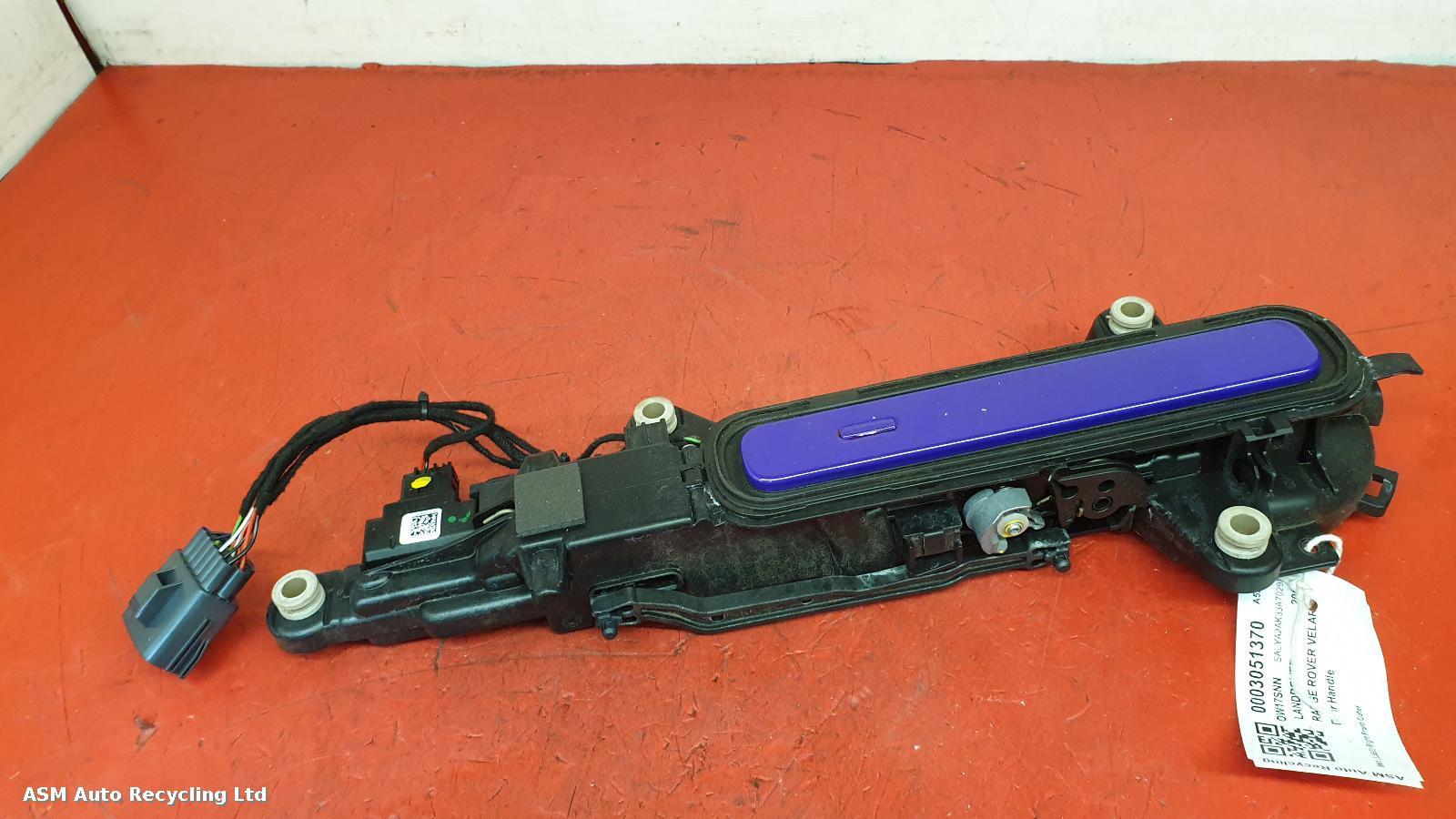 View Auto part Door Handle Land Rover Range Rover Velar 2017