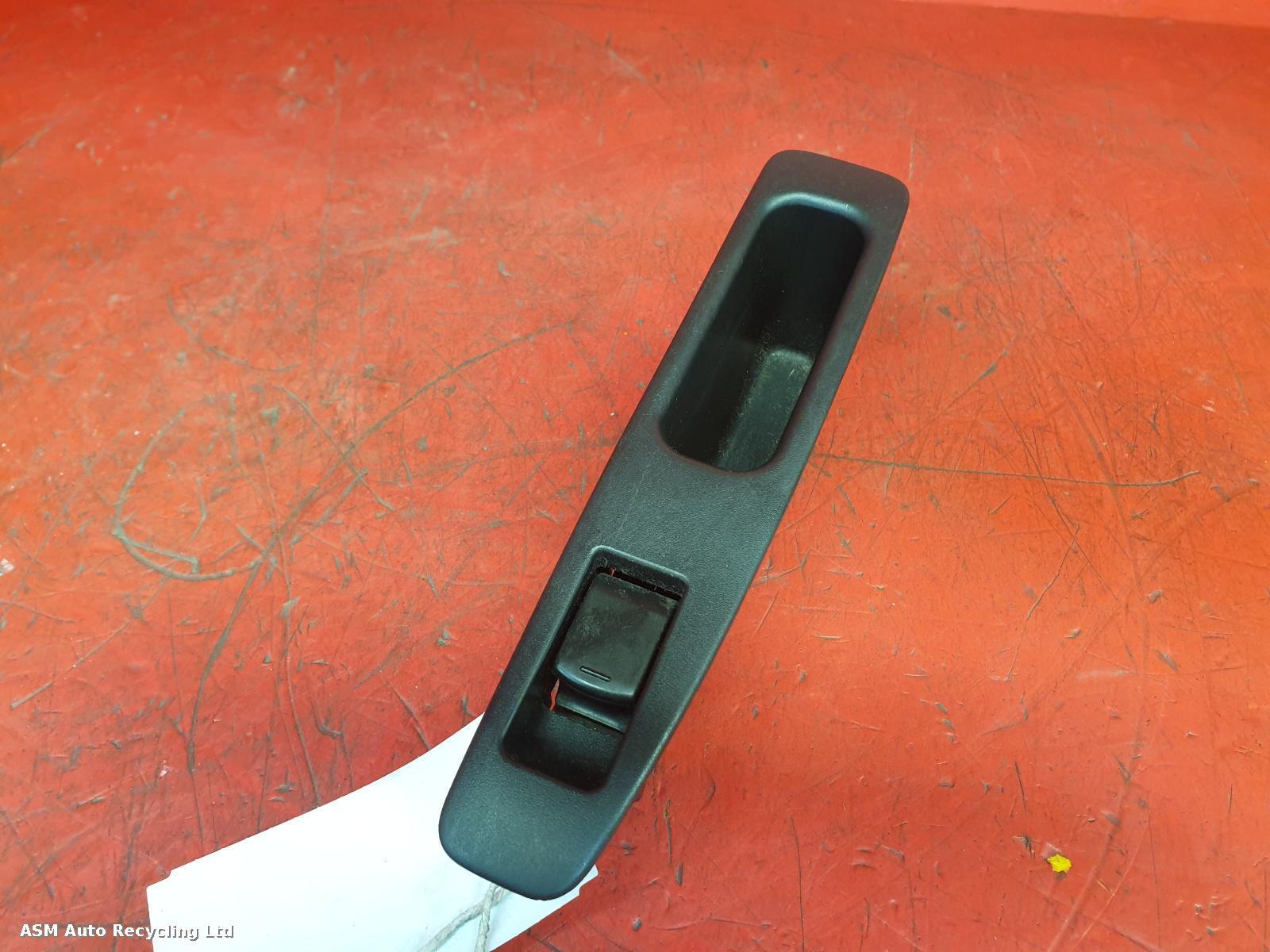 View Auto part Elect. Window Switch Nissan Qashqai 2012