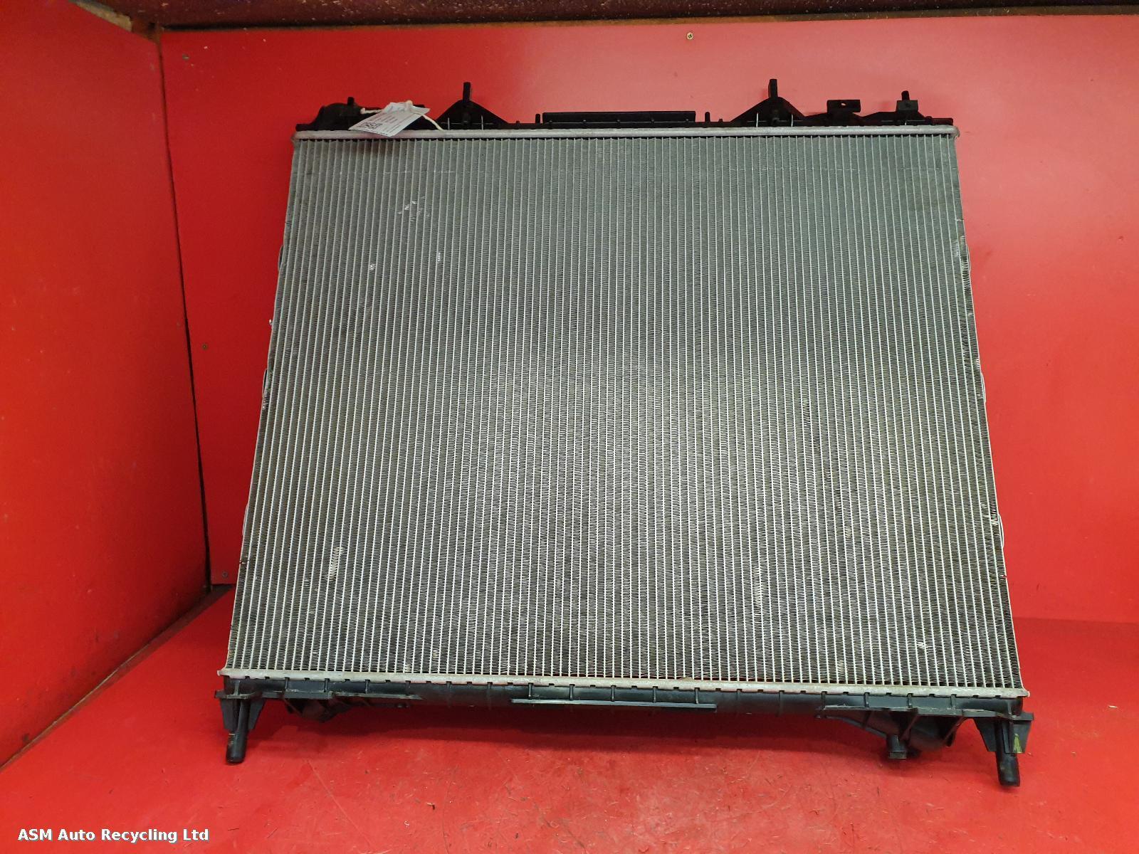 View Auto part Radiator Land Rover Defender 2024