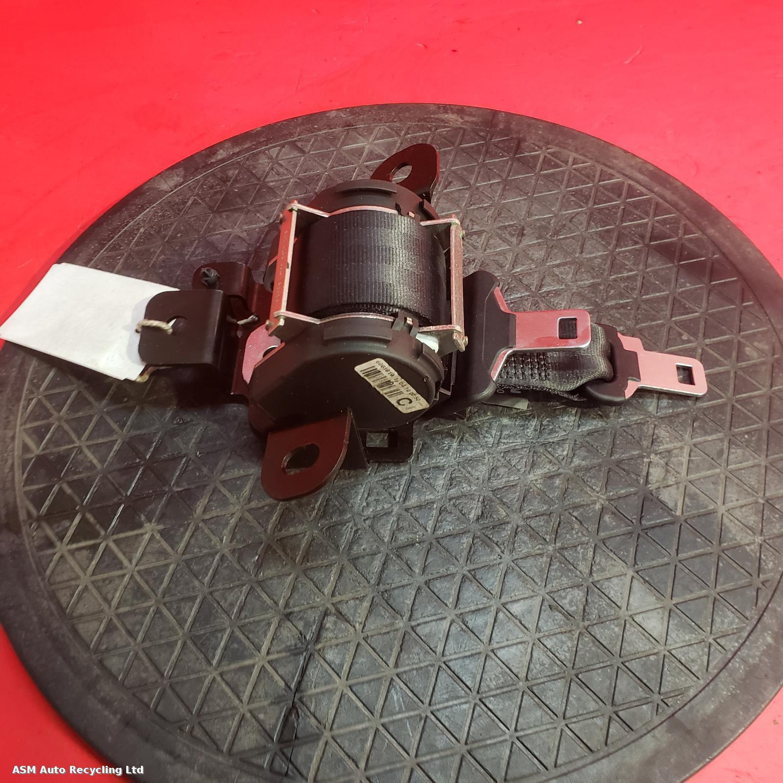 View Auto part Seat Belt Nissan Qashqai 2010