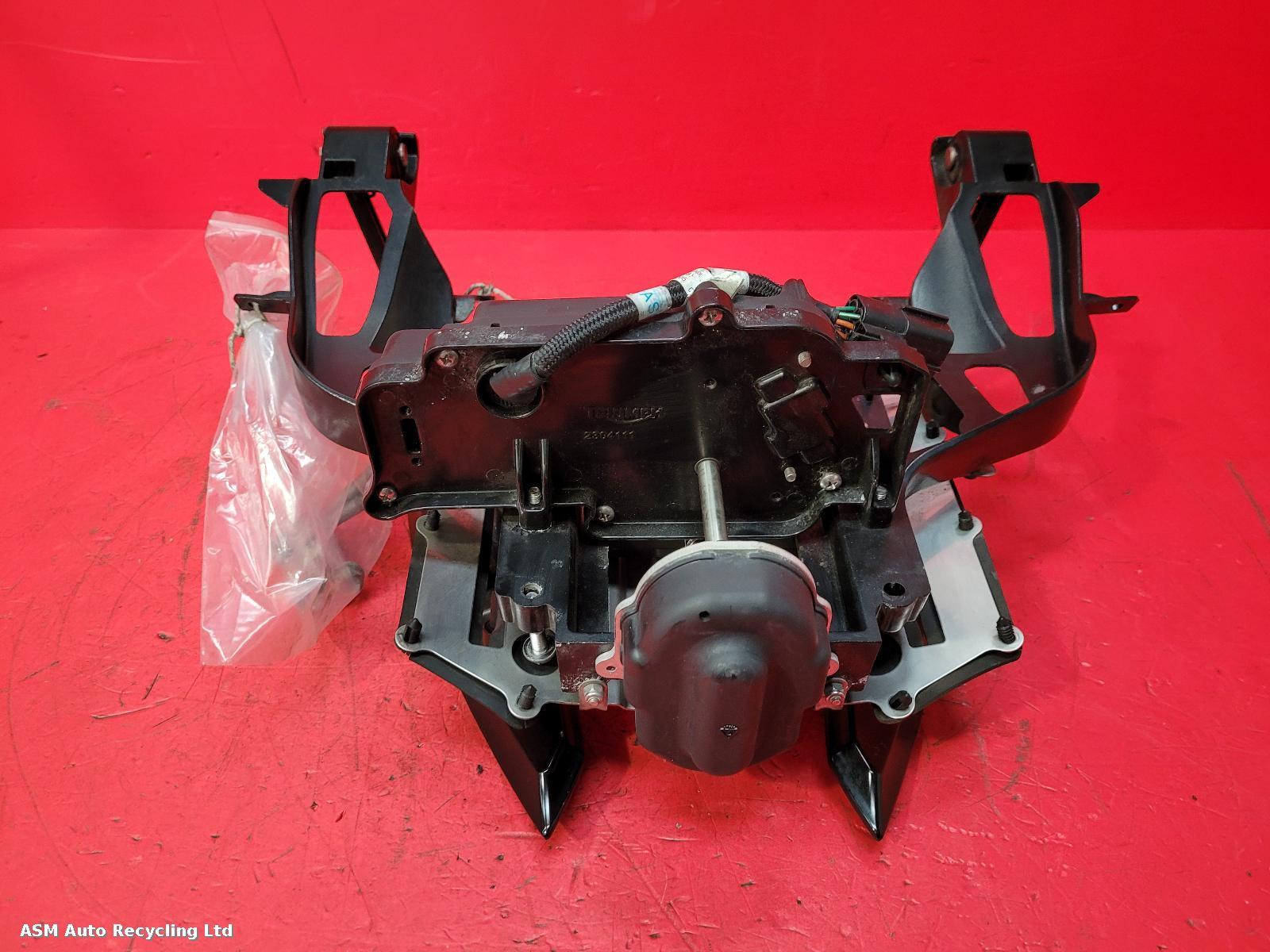 View Auto part Screen Motor Triumph Trophy Se 2014
