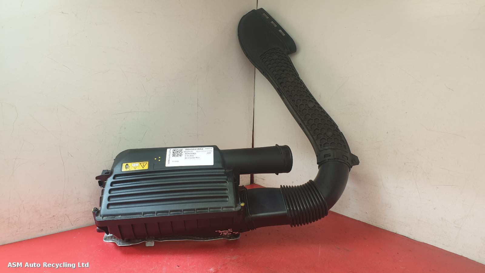 View Auto part Air Cleaner/Box Mercedes C Class 2017