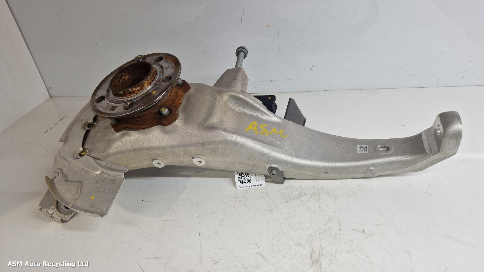 View Auto part RF Hub/Stub Axle Assembly Land Rover Range Rover Sport 2024