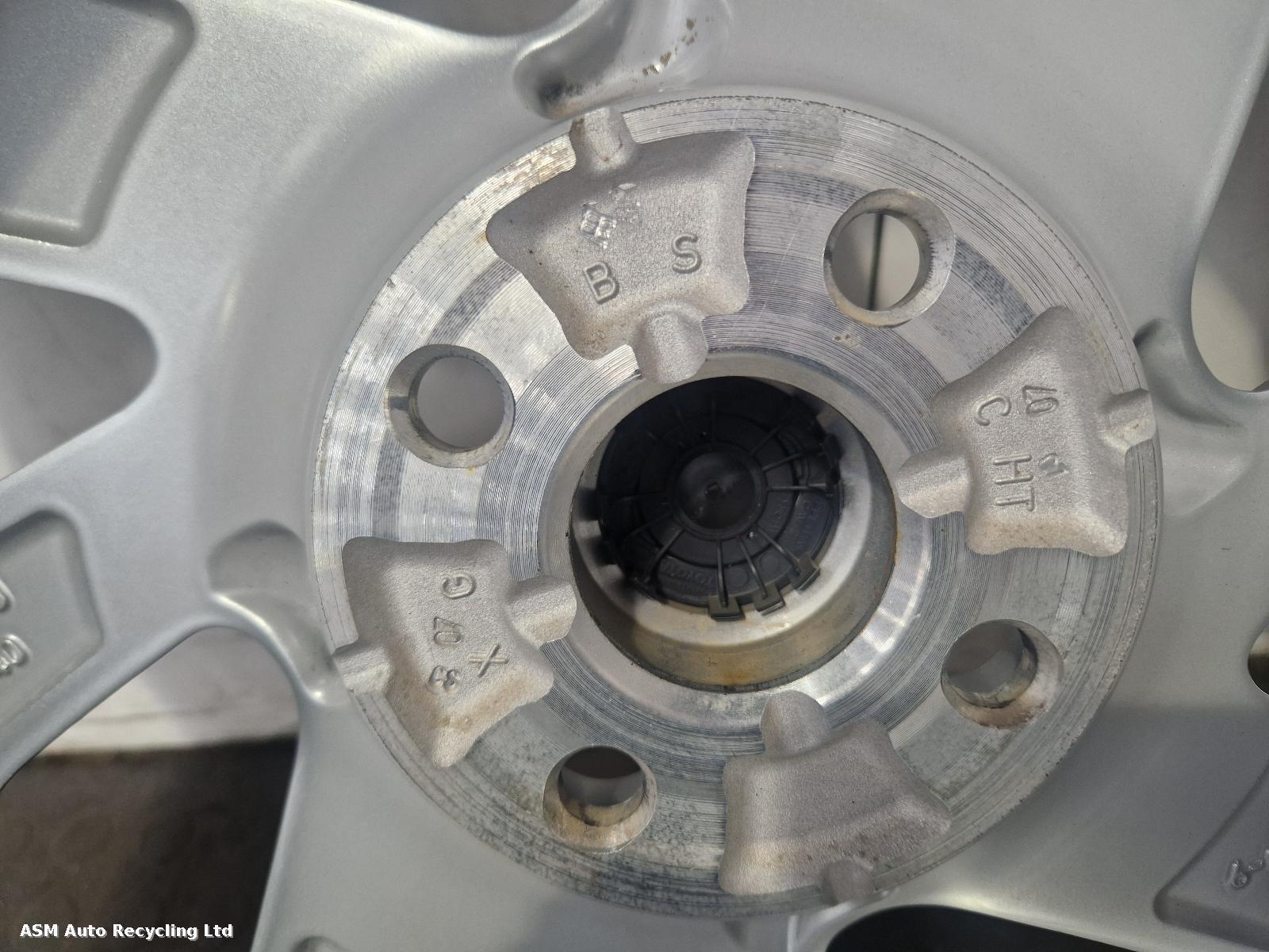 View Auto part Wheel Set Toyota Aygo X 2023