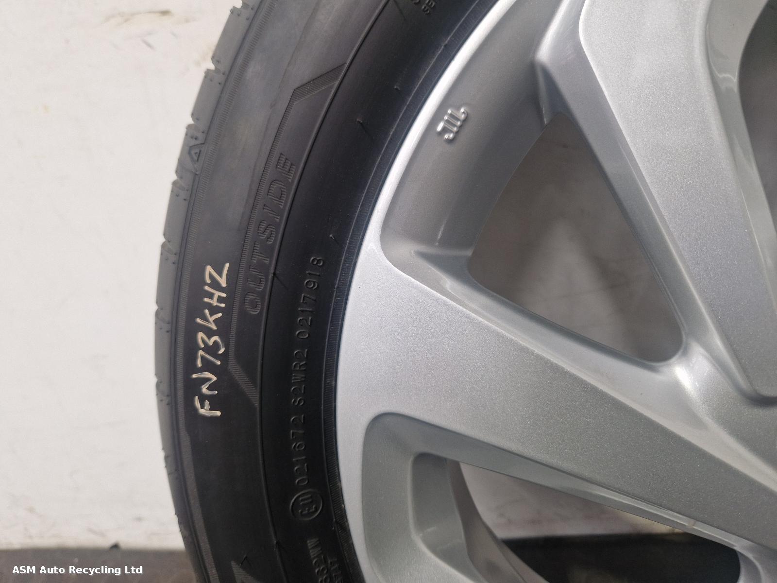 View Auto part Wheel Set Toyota Aygo X 2023