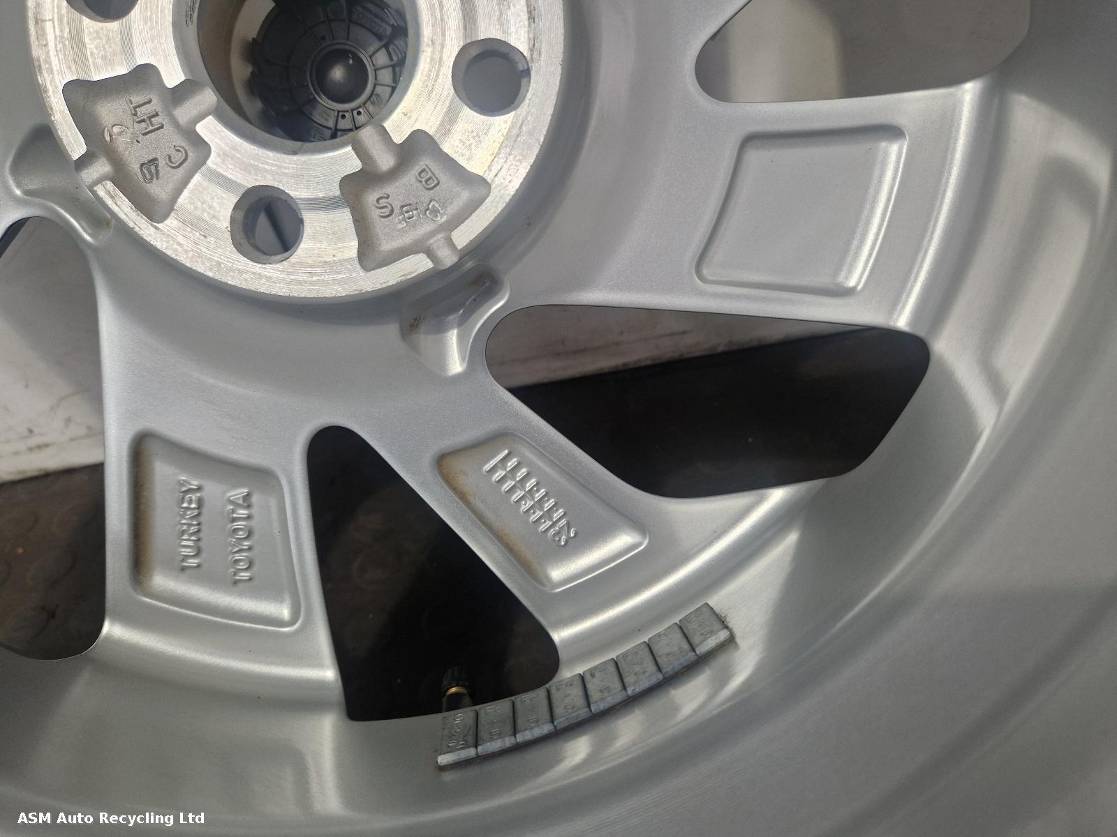 View Auto part Wheel Set Toyota Aygo X 2023
