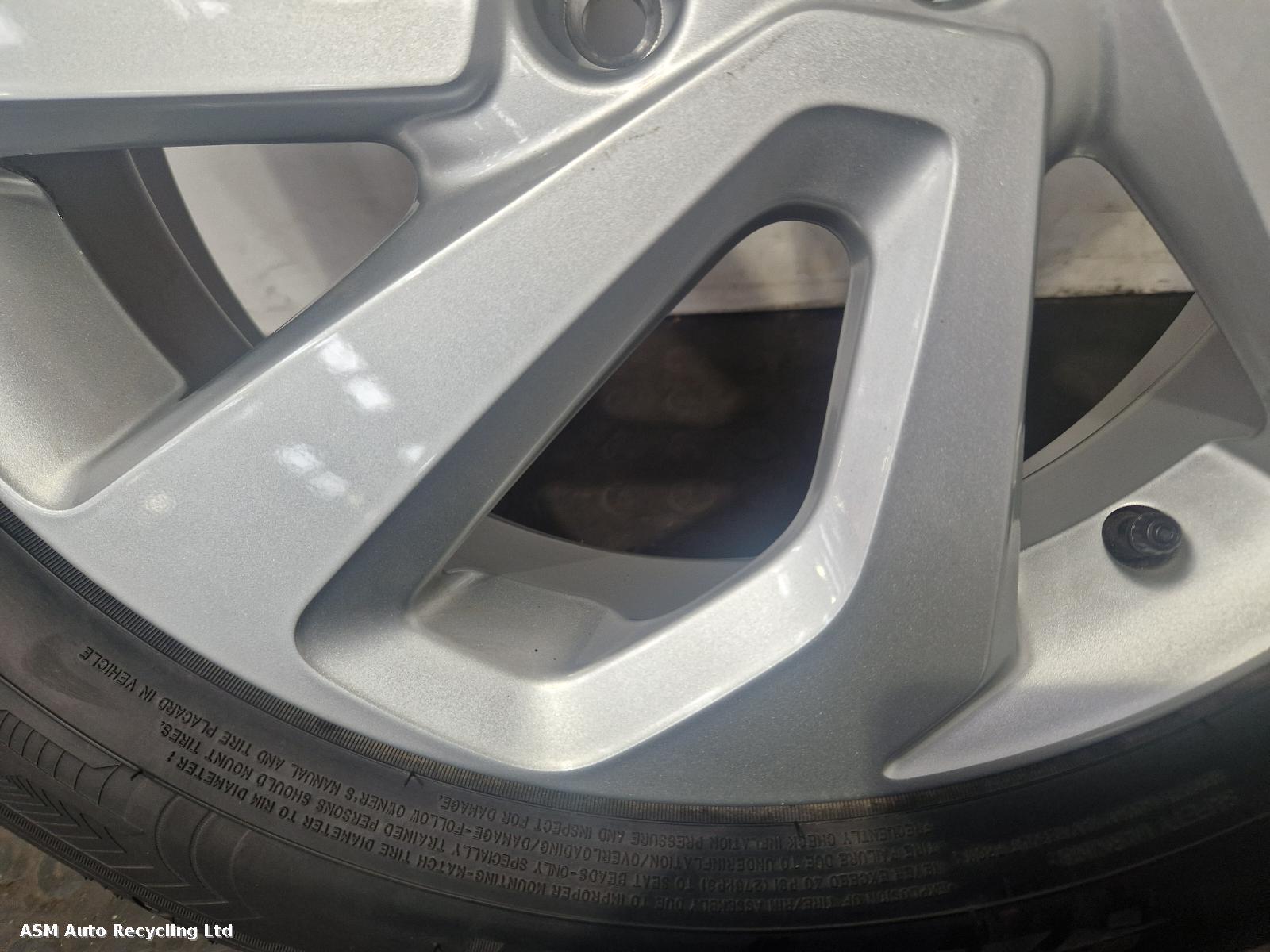 View Auto part Wheel Set Toyota Aygo X 2023