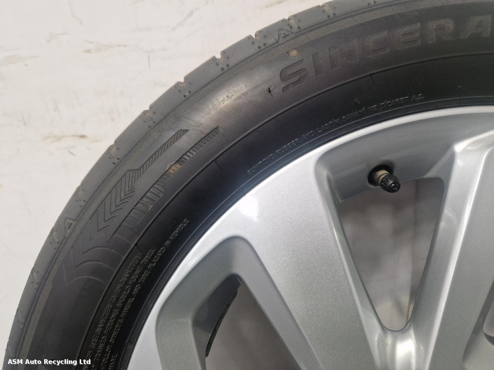 View Auto part Wheel Set Toyota Aygo X 2023