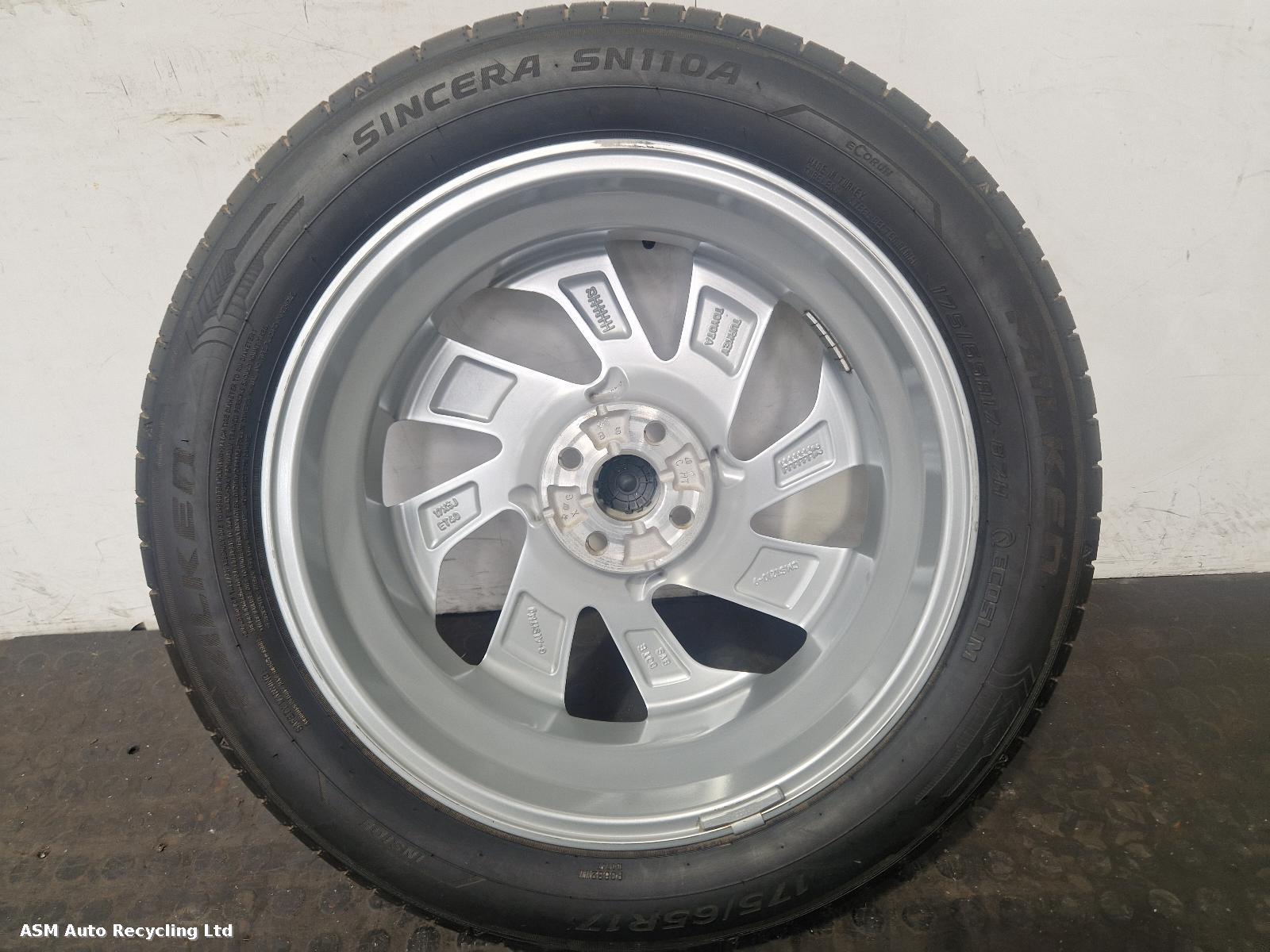 View Auto part Wheel Set Toyota Aygo X 2023