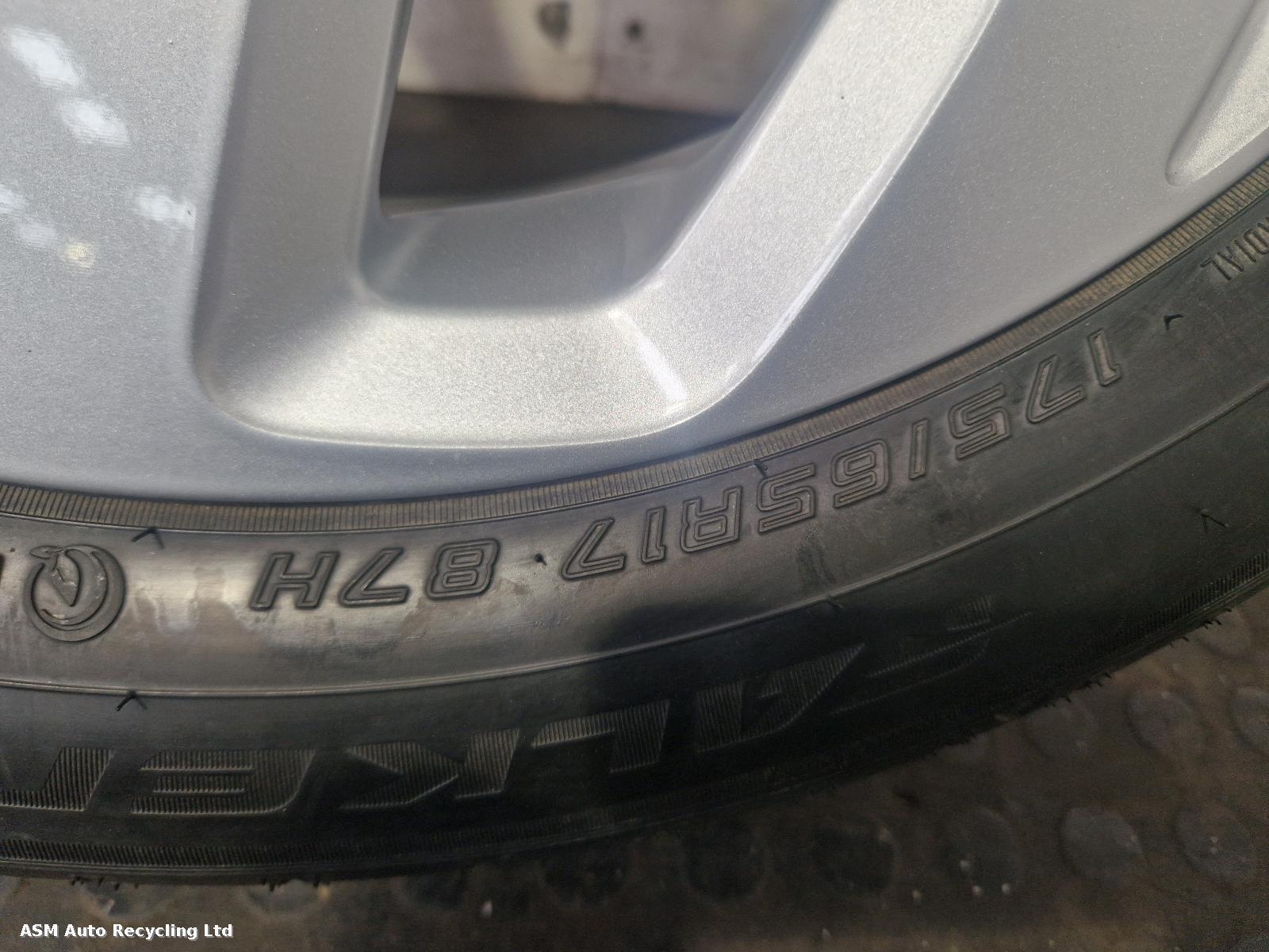 View Auto part Wheel Set Toyota Aygo X 2023