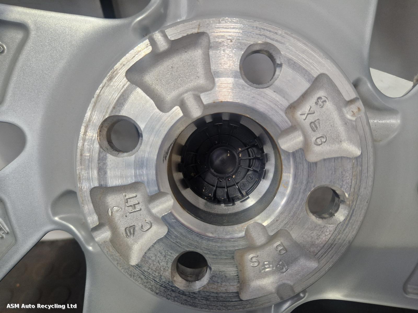 View Auto part Wheel Set Toyota Aygo X 2023