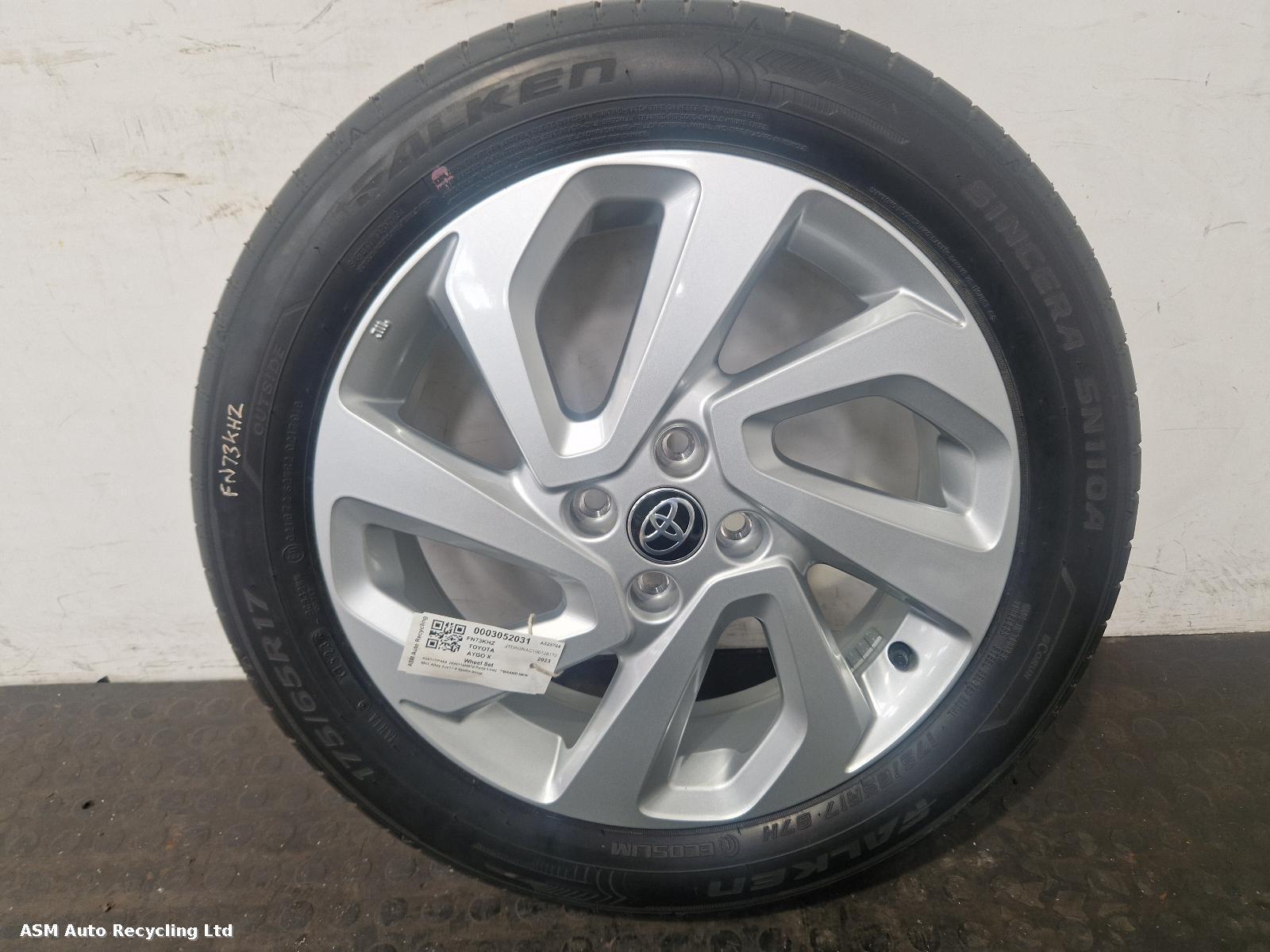 View Auto part Wheel Set Toyota Aygo X 2023