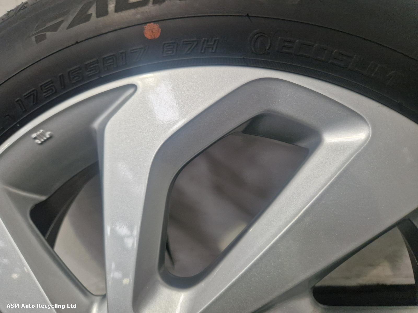 View Auto part Wheel Set Toyota Aygo X 2023