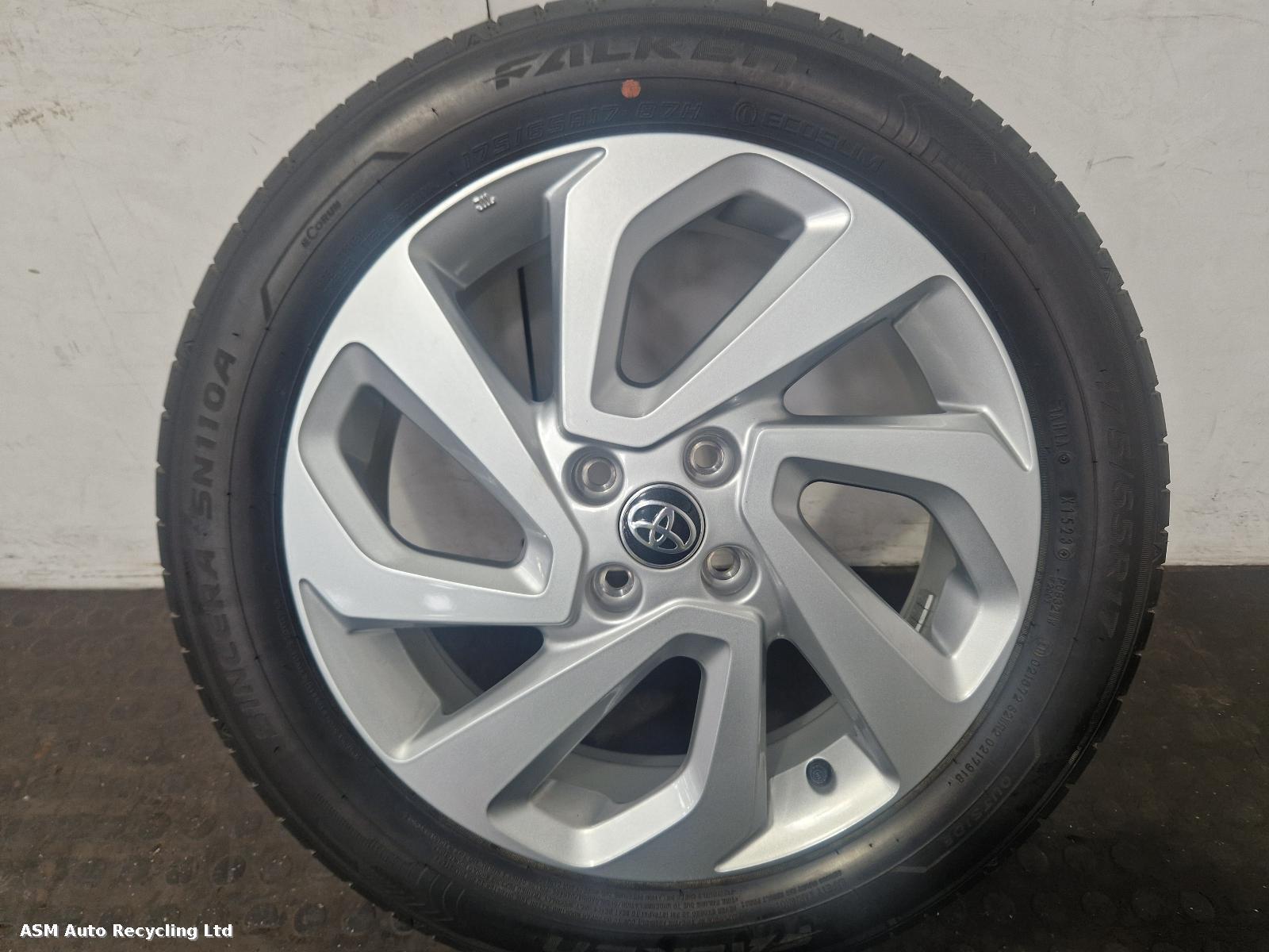View Auto part Wheel Set Toyota Aygo X 2023