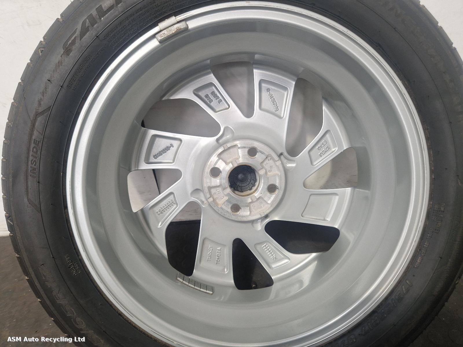 View Auto part Wheel Set Toyota Aygo X 2023