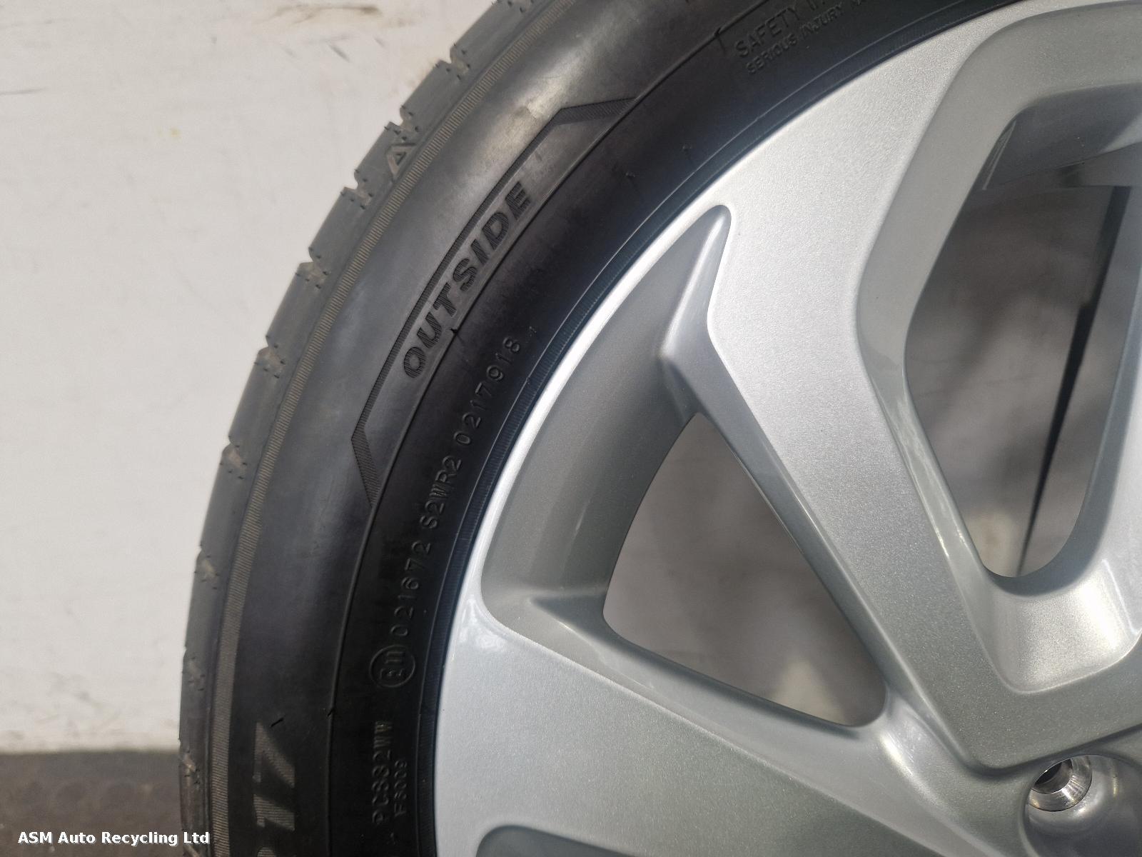 View Auto part Wheel Set Toyota Aygo X 2023