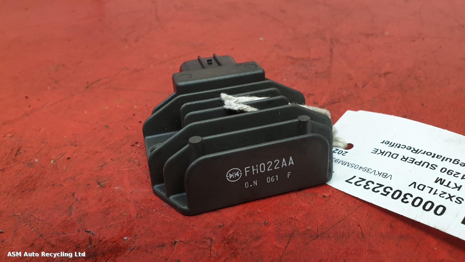 View Auto part Regulator/Rectifier Ktm 1290 Super Duke 2021