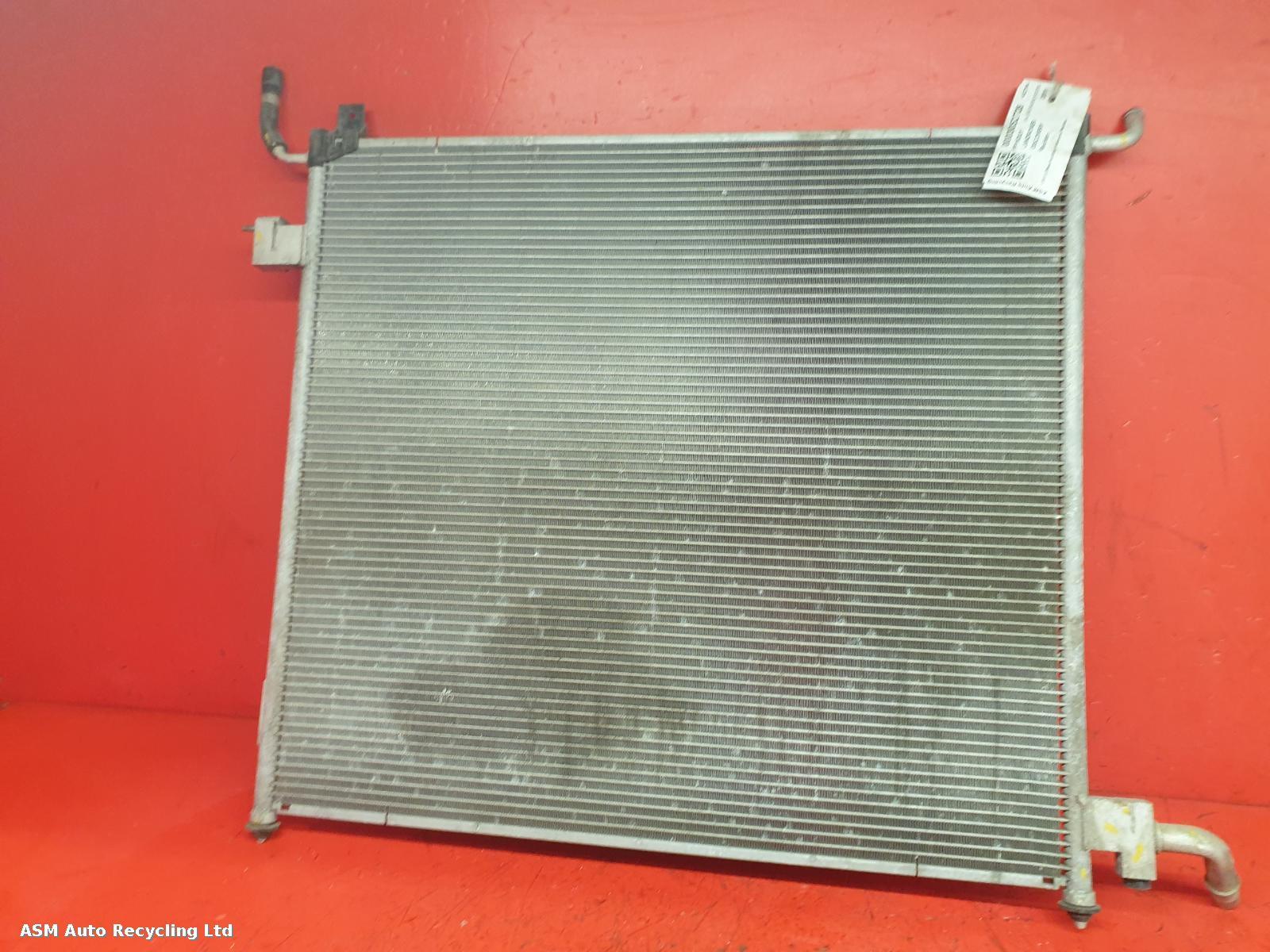 View Auto part Radiator Land Rover Discovery 2019