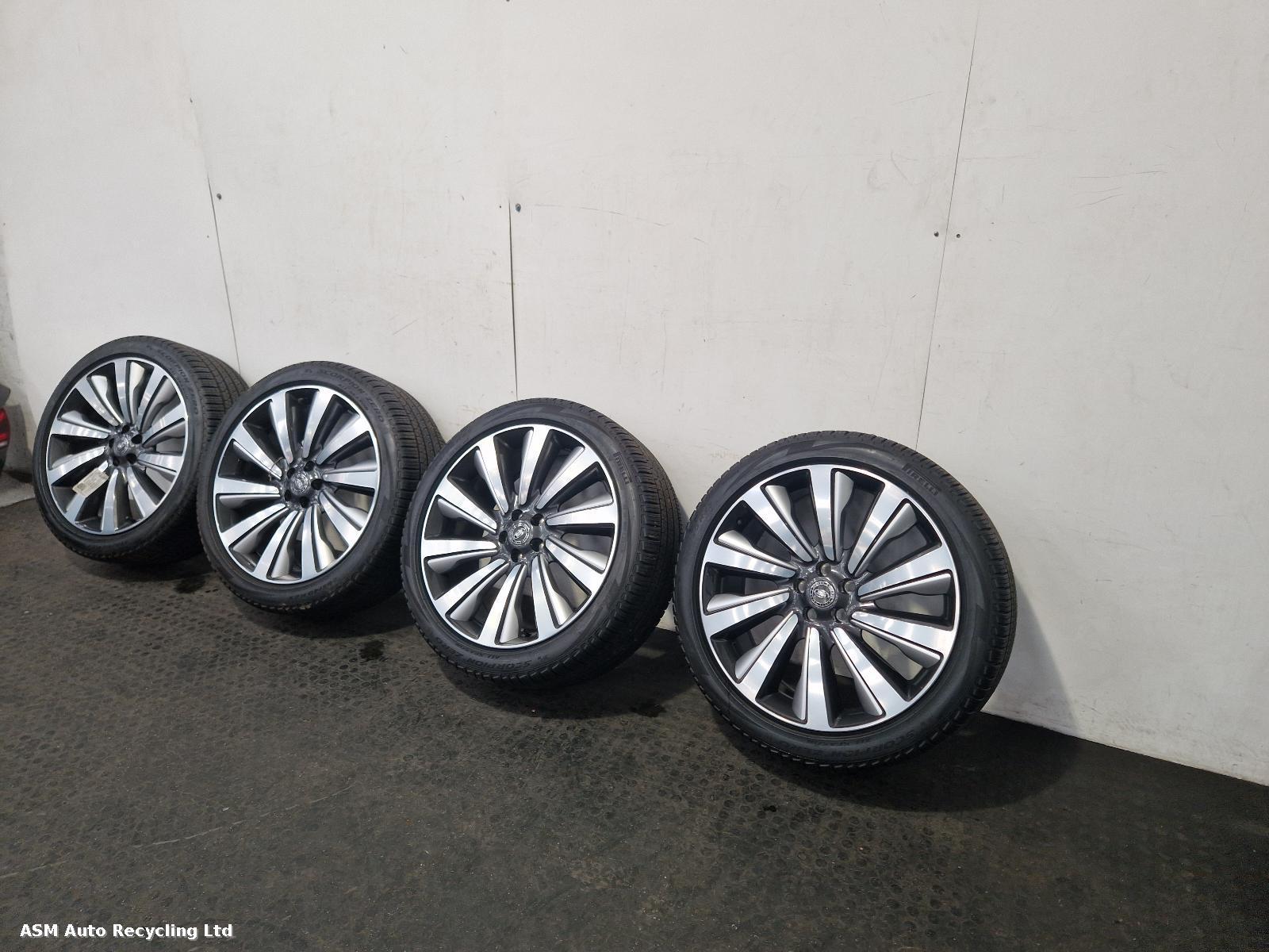 View Auto part Wheel Set Land Rover Range Rover 2024