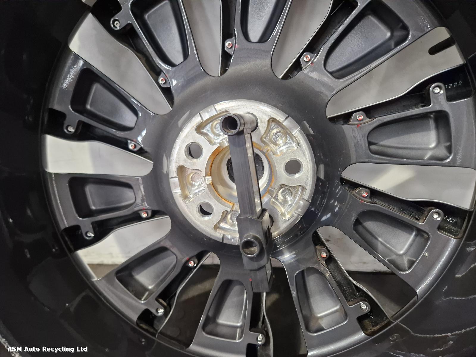 View Auto part Wheel Set Land Rover Range Rover 2024