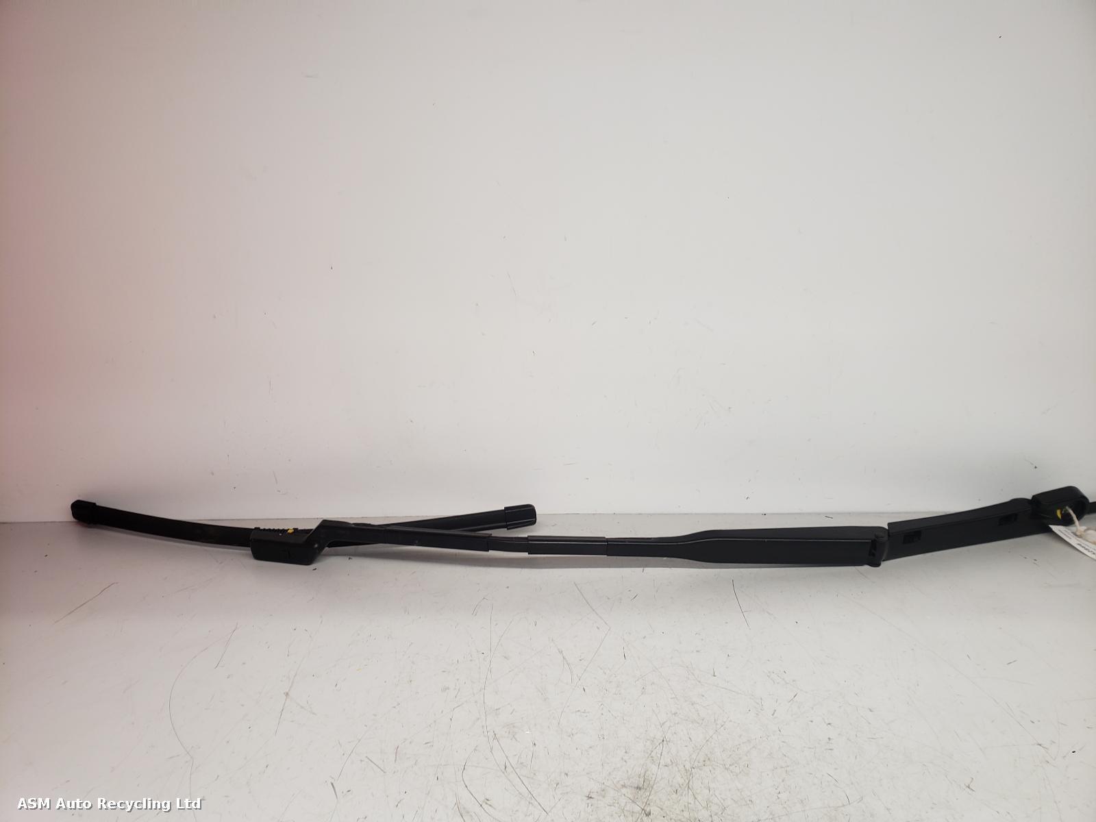 View Auto part Wiper Arm Land Rover Range Rover 2024