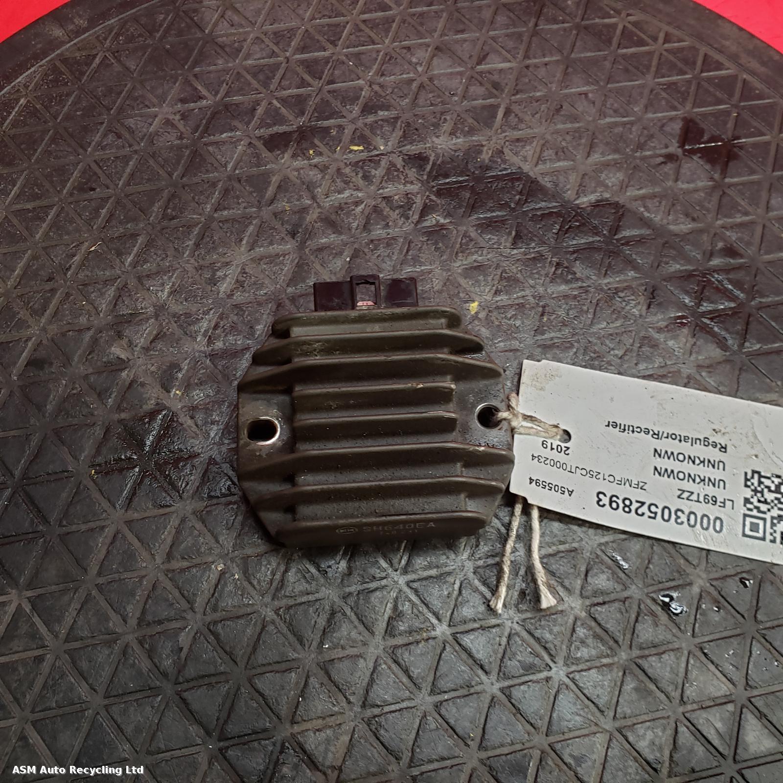View Auto part Regulator/Rectifier Fantic Caballero 125 2019