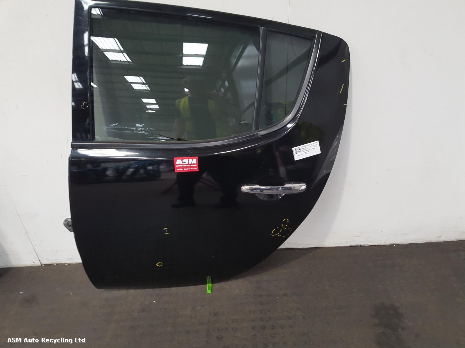 View Auto part L Rear Door Mitsubishi L200 2015