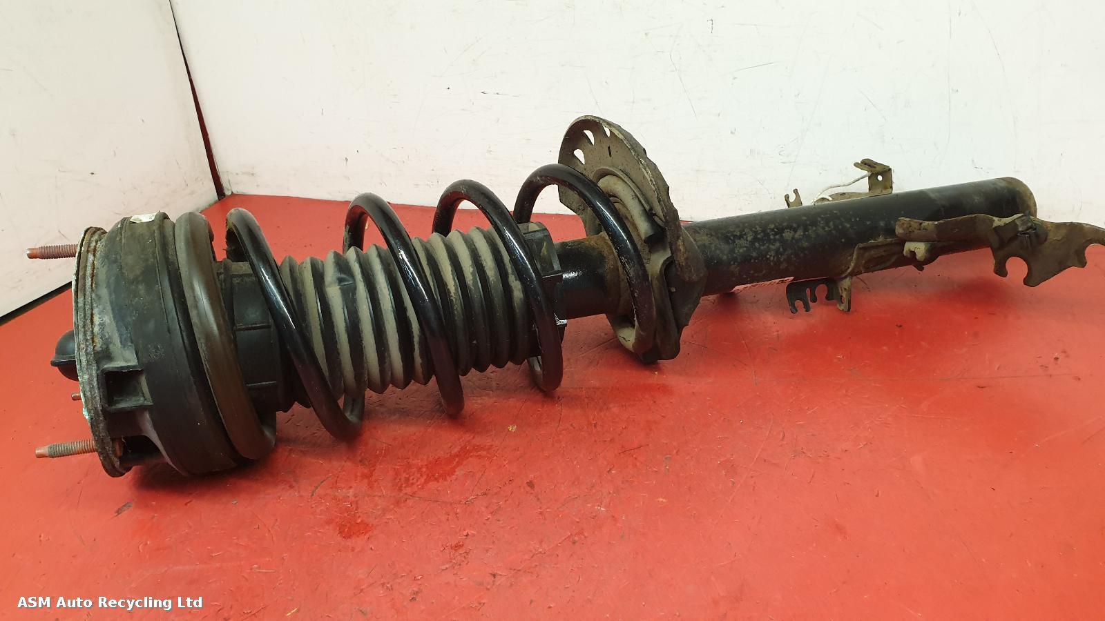 View Auto part RR Strut Land Rover Range Rover Evoque 2016