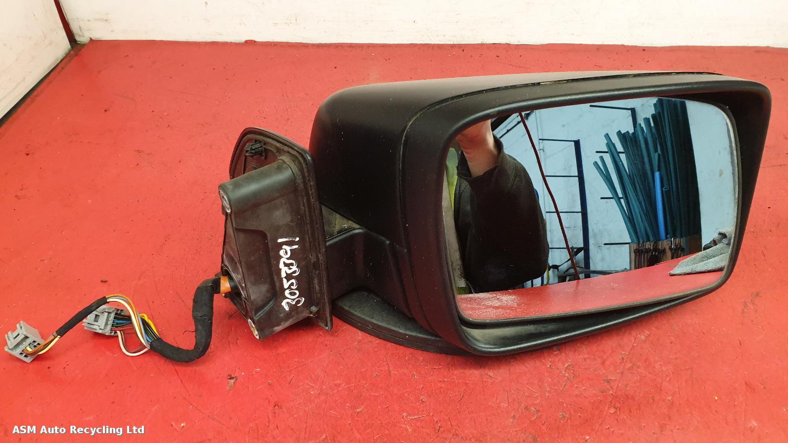 View Auto part R Door Mirror Land Rover Range Rover Sport 2007