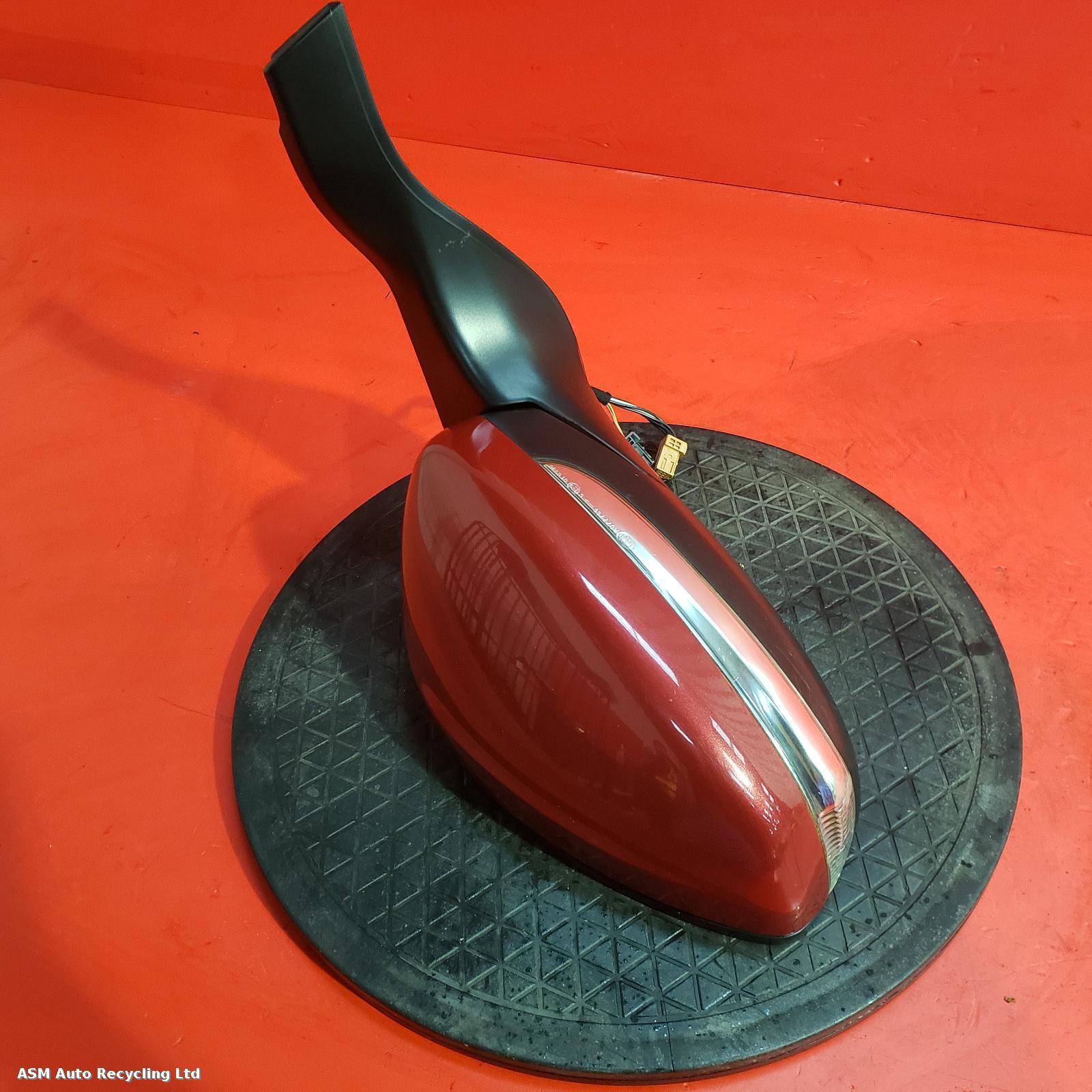View Auto part R Door Mirror Peugeot 208 2014